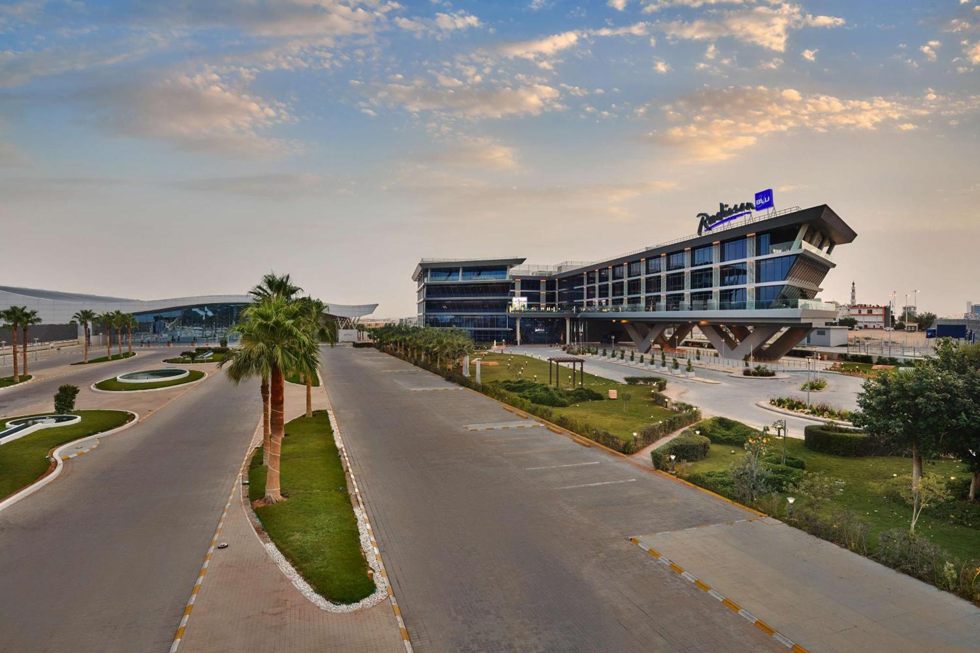 Radisson Blu Convention And Exhibition Center Hotel