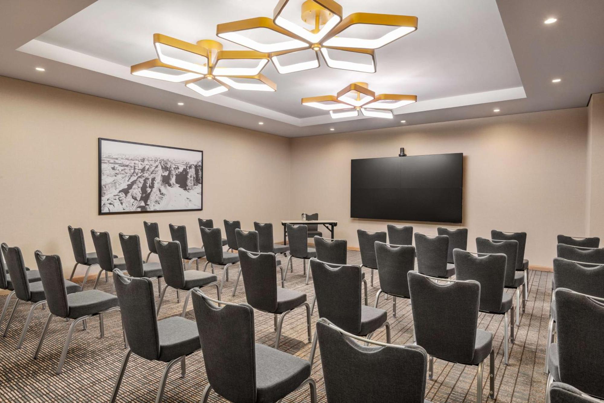 Hotel Radisson Blu Convention And Exhibition Center